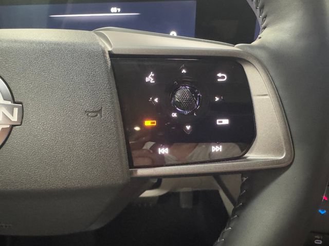 Used 2025 Nissan Murano SL AWD/4WD image 20