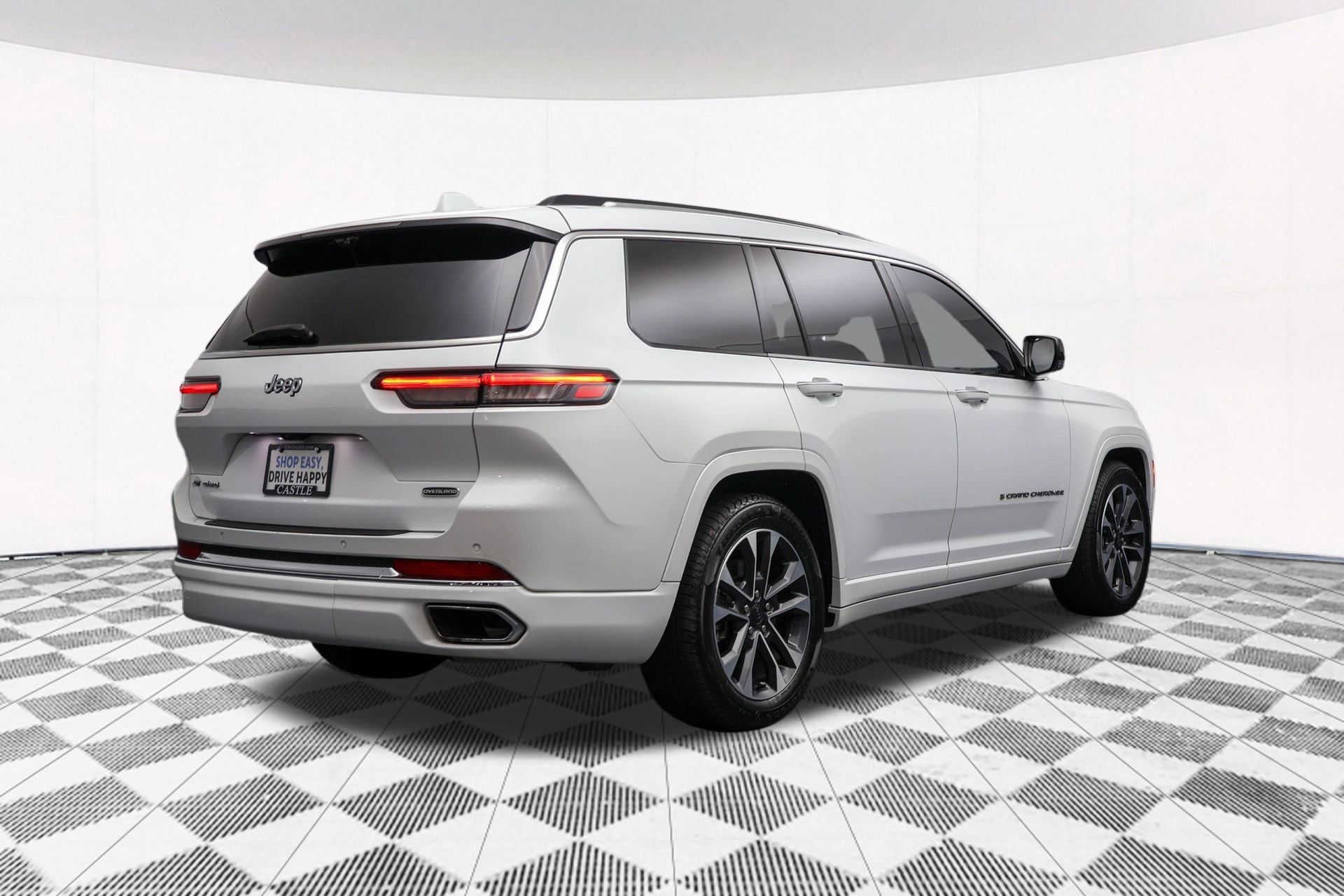 Used 2021 Jeep Grand Cherokee L Overland w/ Luxury Tech Group IV AWD/4WD image 46