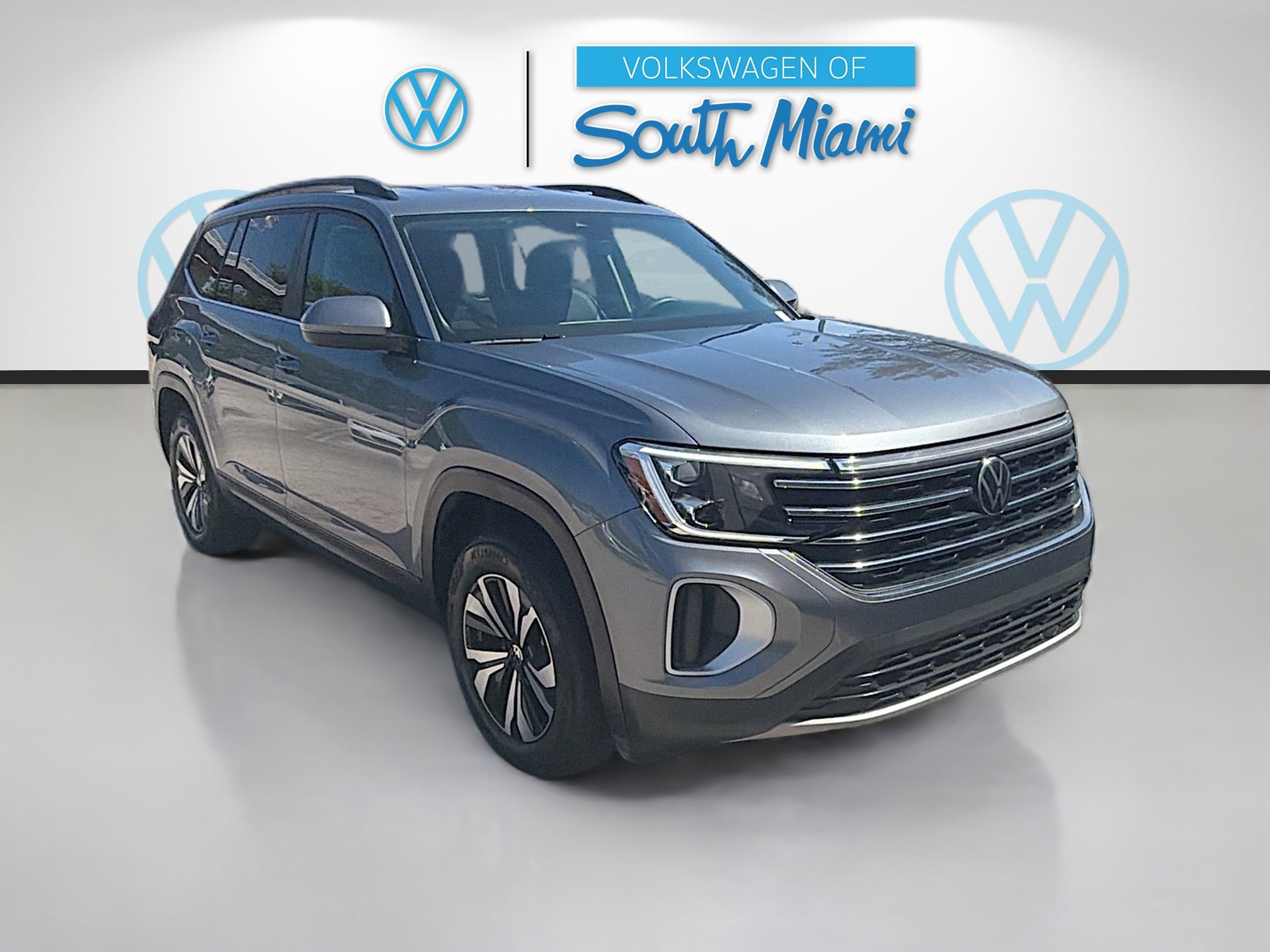 Certified 2025 Volkswagen Atlas SE FWD image 1