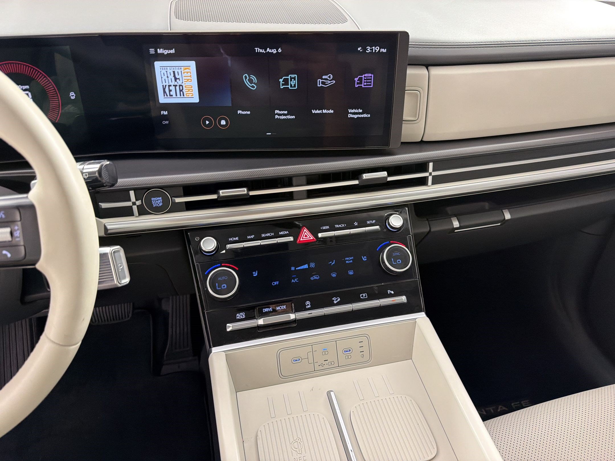 Used 2025 Hyundai Santa Fe SEL FWD image 18