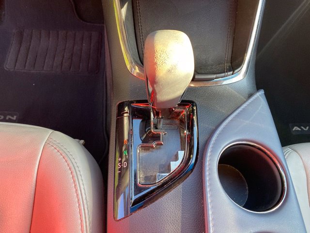 Used 2013 Toyota Avalon XLE Touring FWD image 25