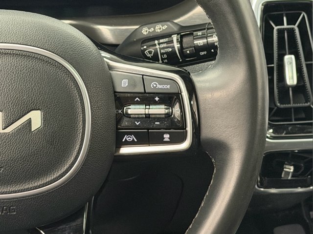 Certified 2023 Kia Sorento SX AWD/4WD image 33