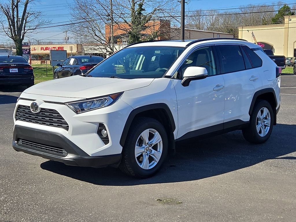Used 2019 Toyota RAV4 XLE w/ Convenience Package AWD/4WD image 3