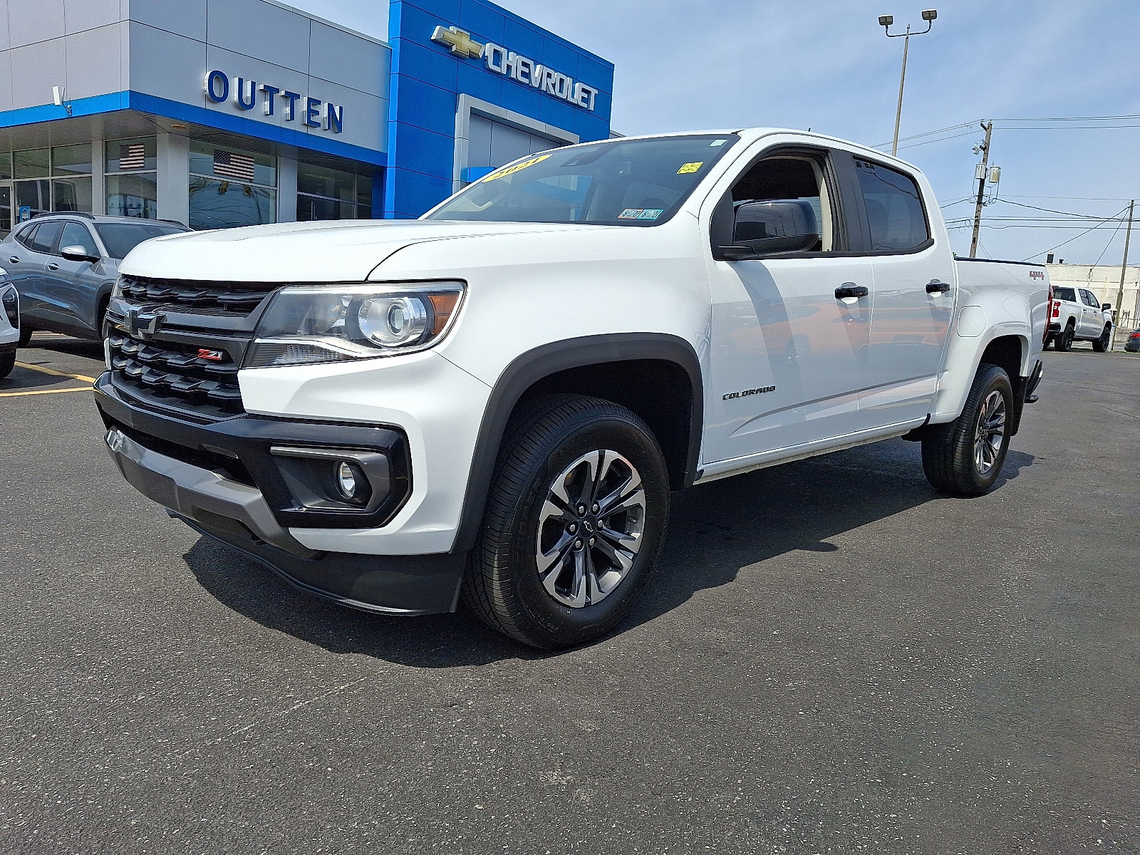 Used 2021 Chevrolet Colorado Z71 w/ Safety Package AWD/4WD image 1