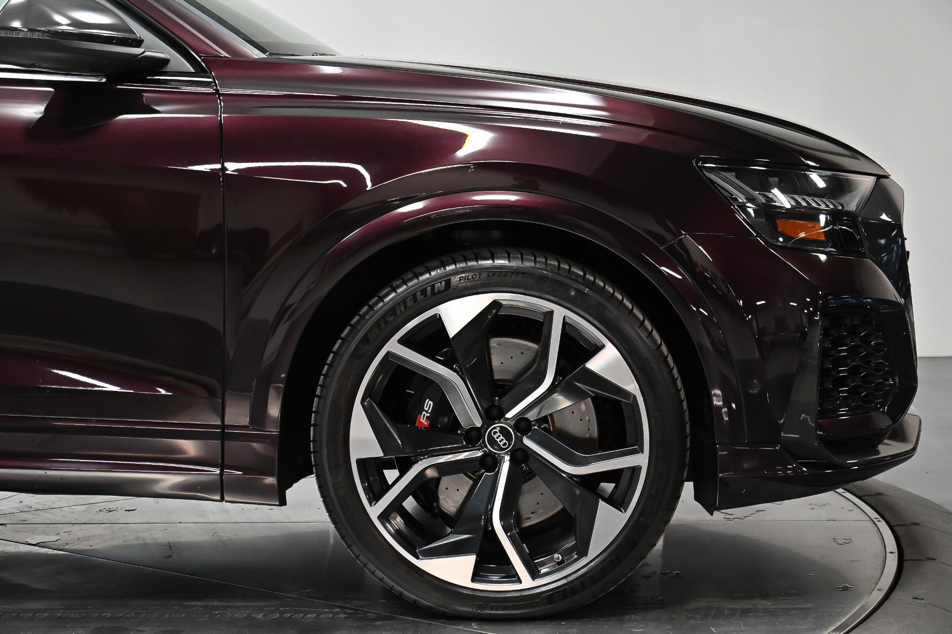 Used 2021 Audi RS Q8 w/ Carbon Optic Package image 51