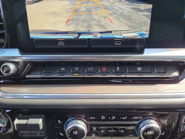 Certified 2025 GMC Sierra 1500 SLT image 33