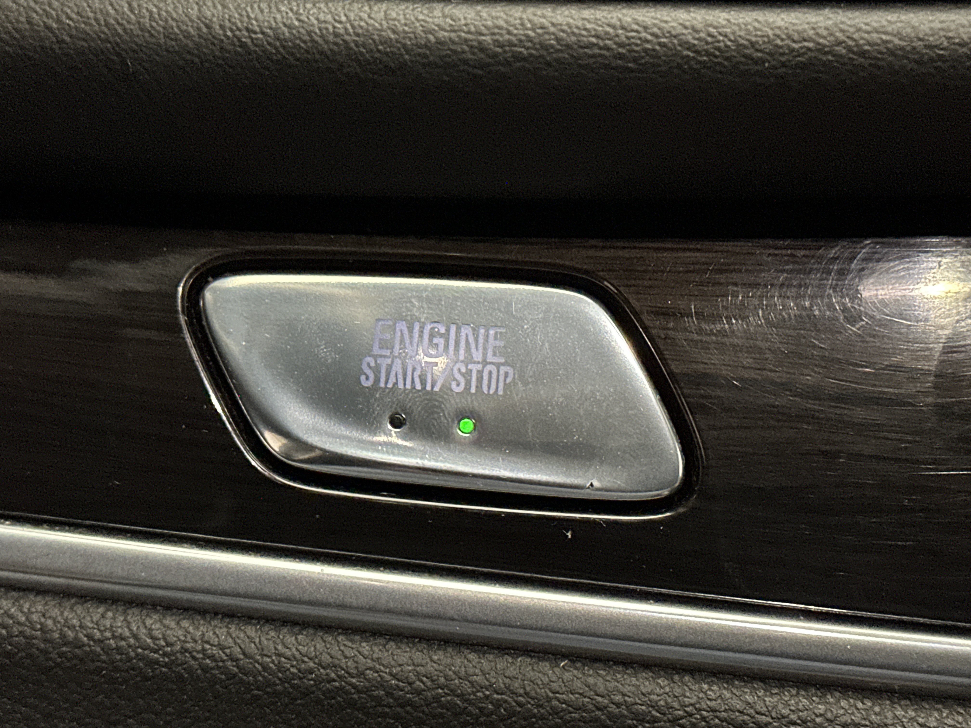Used 2020 Buick Enclave Essence w/ Sound and Sites Package FWD image 31