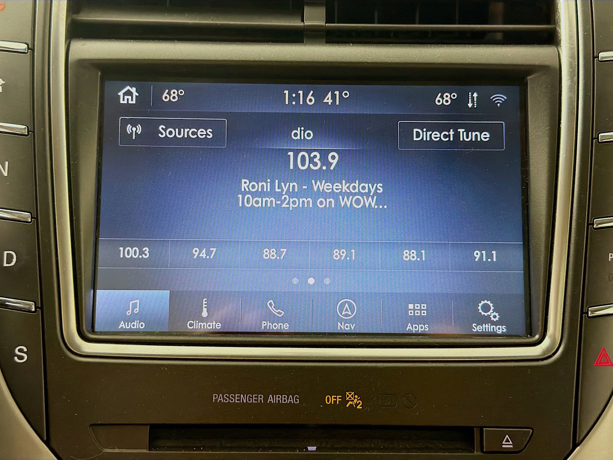 Used 2020 Lincoln Nautilus Reserve w/ Equipment Group 201A image 16