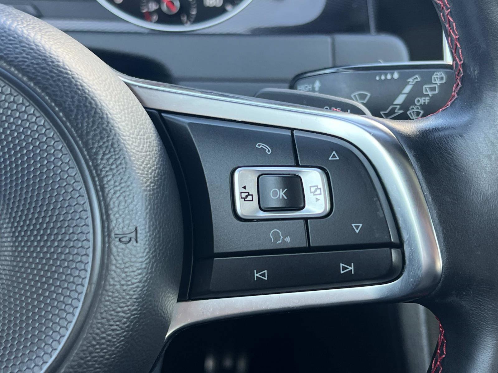 Used 2017 Volkswagen GTI Autobahn image 10