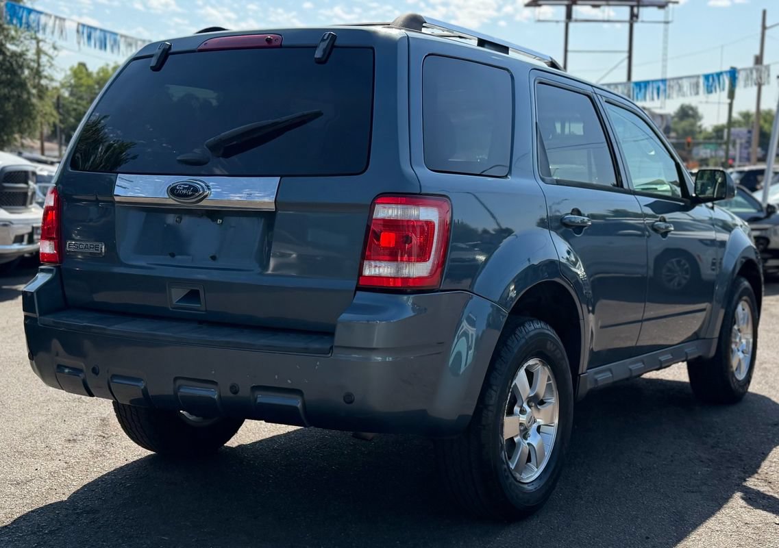 Used 2011 Ford Escape Limited w/ 302A Rapid Spec Order Code AWD/4WD image 3