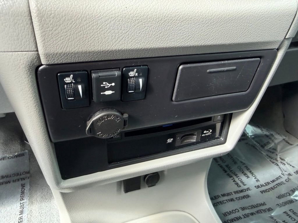 Used 2020 Toyota Sienna XLE Premium w/ Protection Package image 23