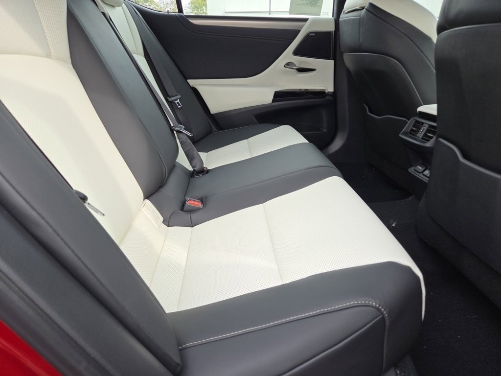 New 2025 Lexus ES 350 F Sport image 5