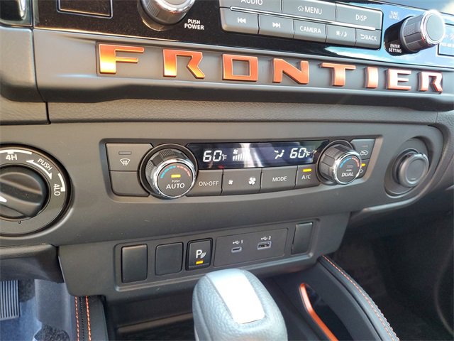 Used 2025 Nissan Frontier PRO-4X image 22