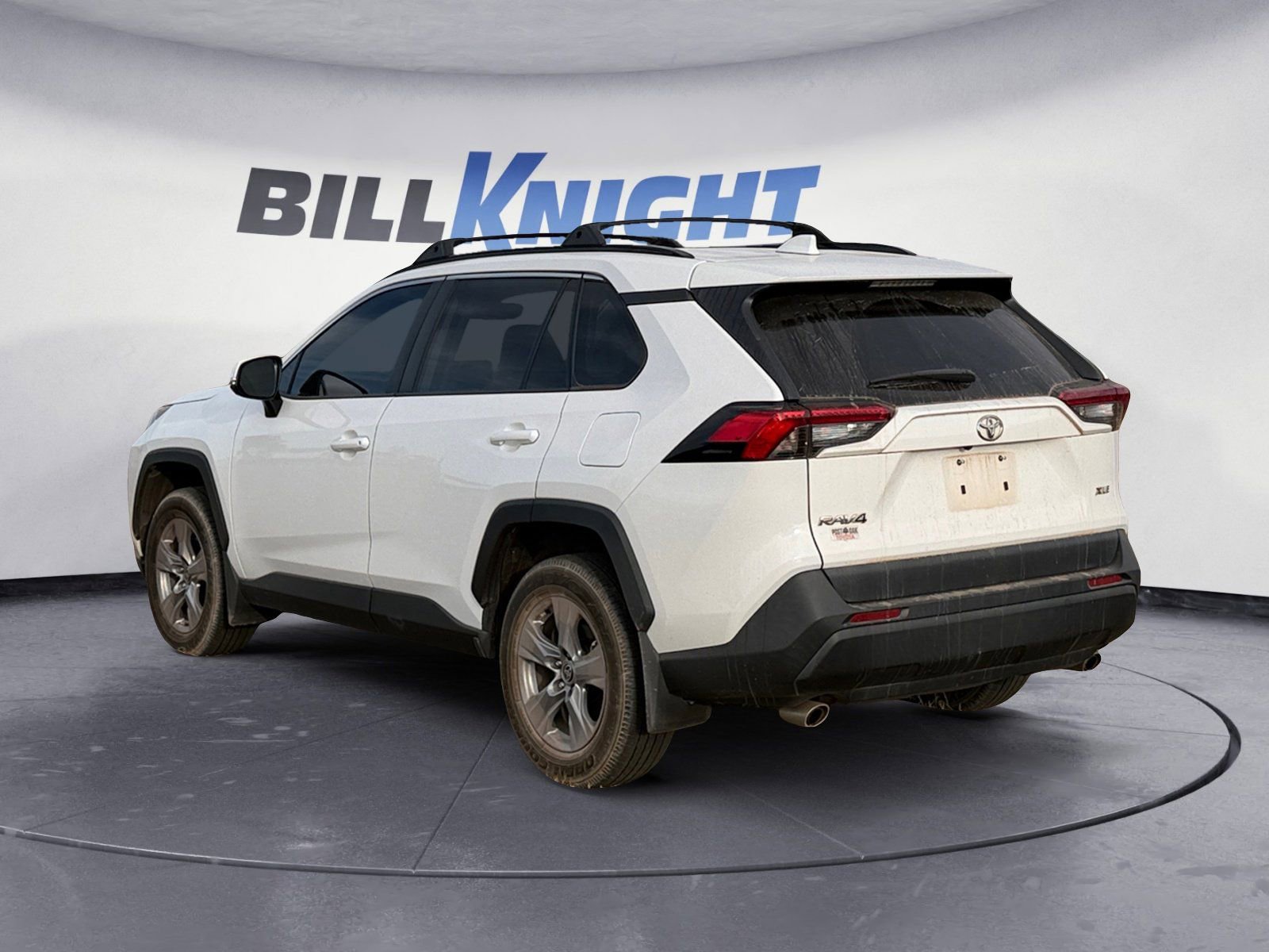 Used 2023 Toyota RAV4 XLE image 3
