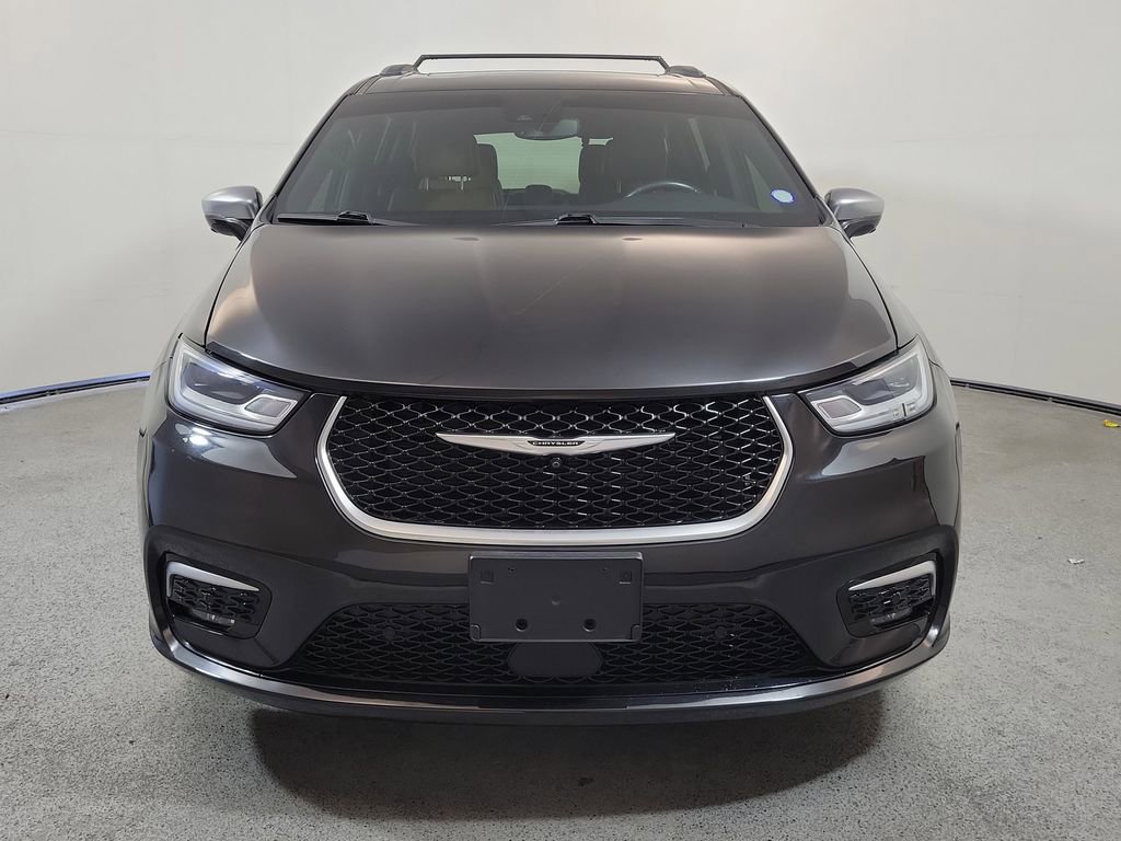 Used 2021 Chrysler Pacifica Pinnacle AWD/4WD image 2