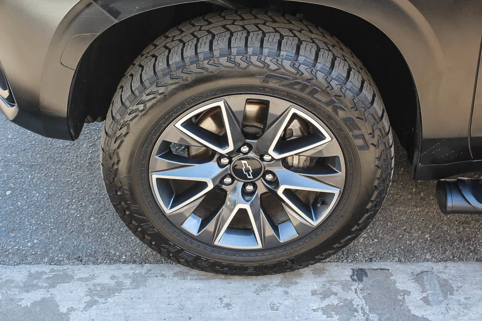 Used 2023 Chevrolet Tahoe Z71 image 9