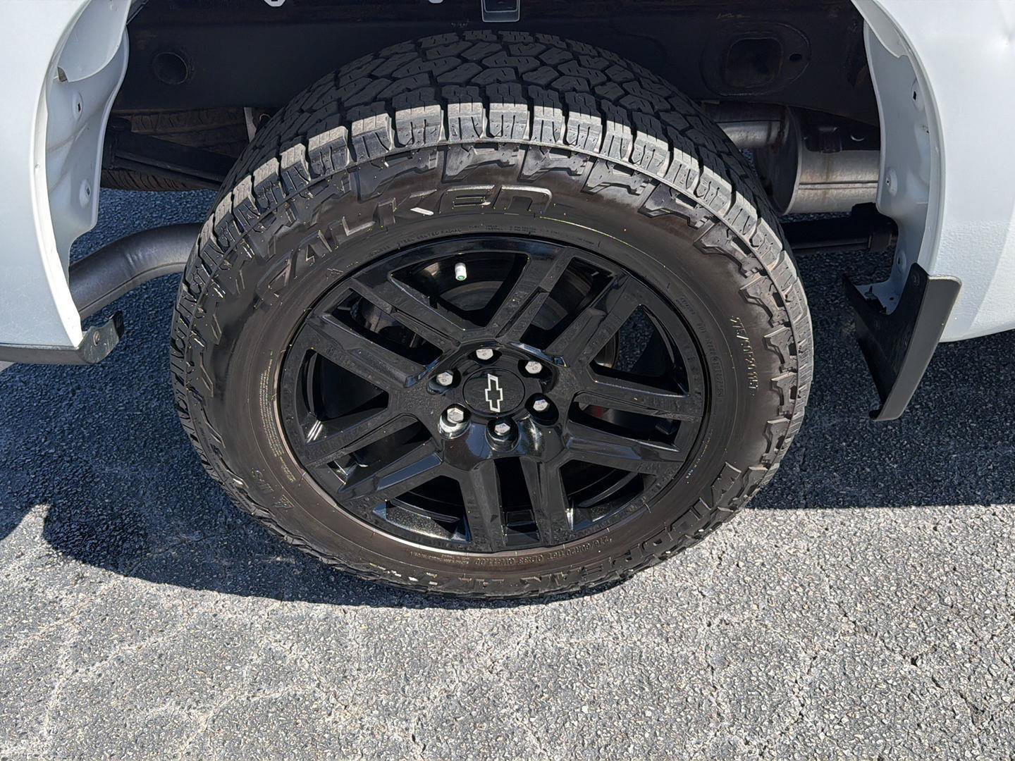 Used 2024 Chevrolet Silverado 1500 Custom w/ Turbomax Blackout Package AWD/4WD image 37