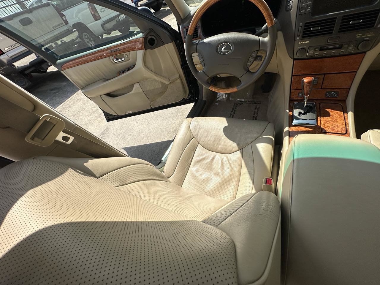 Used 2005 Lexus LS 430 RWD image 29