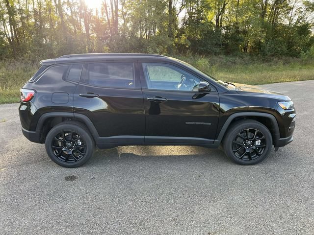 New 2026 Jeep Compass Latitude w/ Quick Order Package 29K AWD/4WD image 11