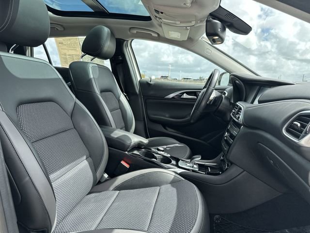 Used 2019 INFINITI QX30 w/ Navigation Package image 30