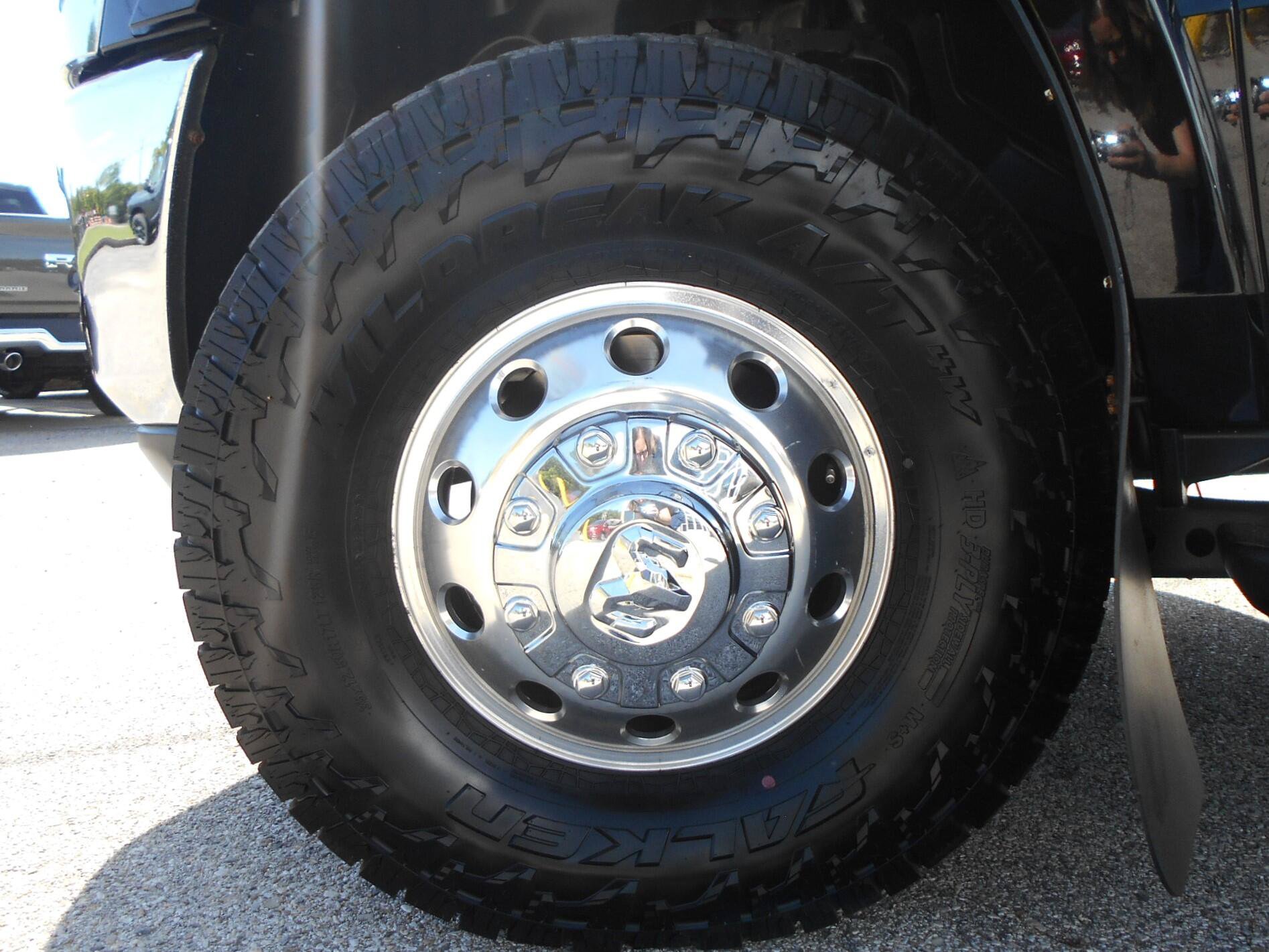 Used 2022 RAM 3500 Limited AWD/4WD image 10