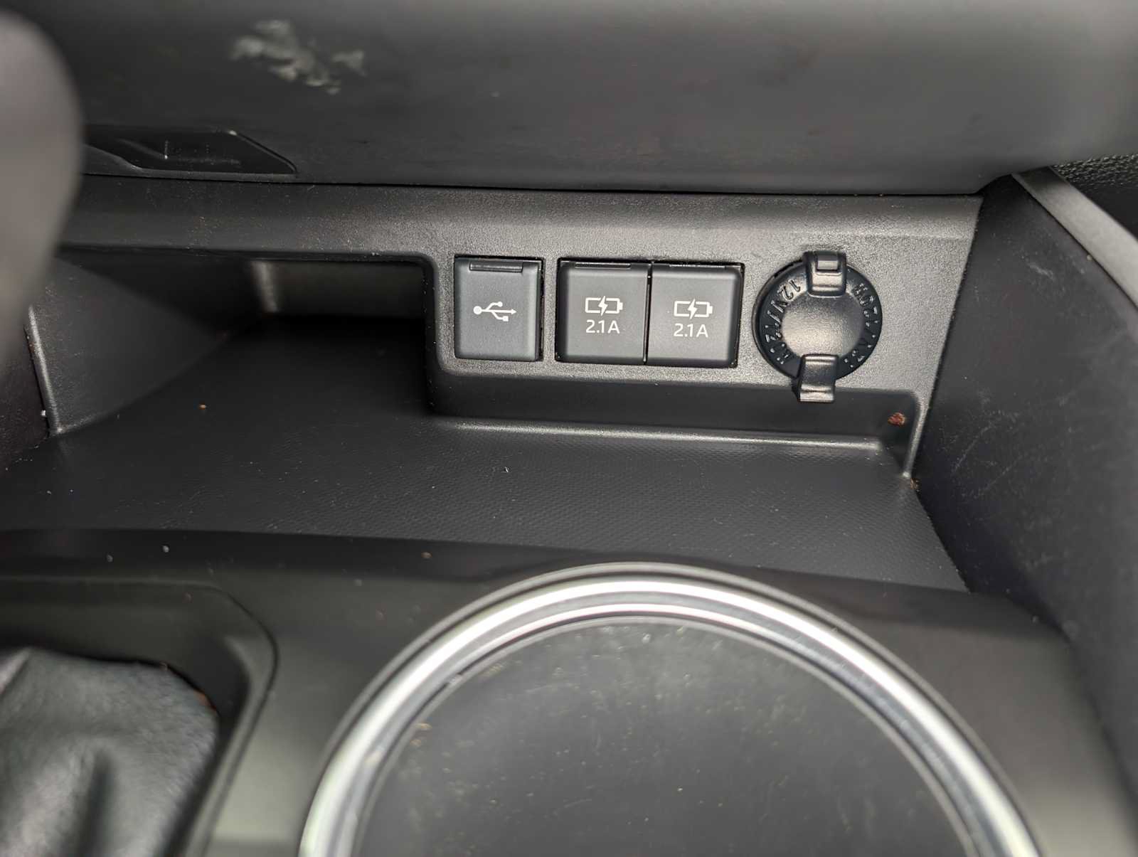 Used 2021 Toyota Highlander XLE AWD/4WD image 33