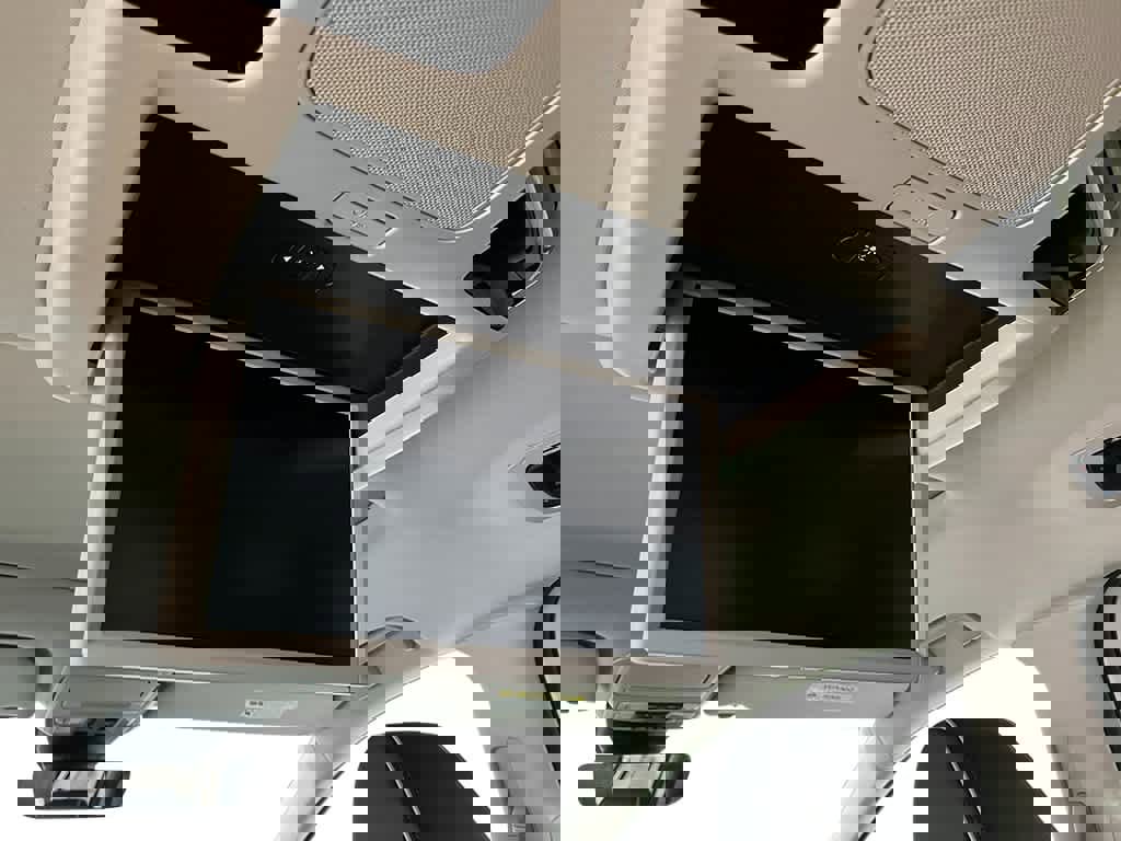 New 2026 Honda Odyssey Touring image 24