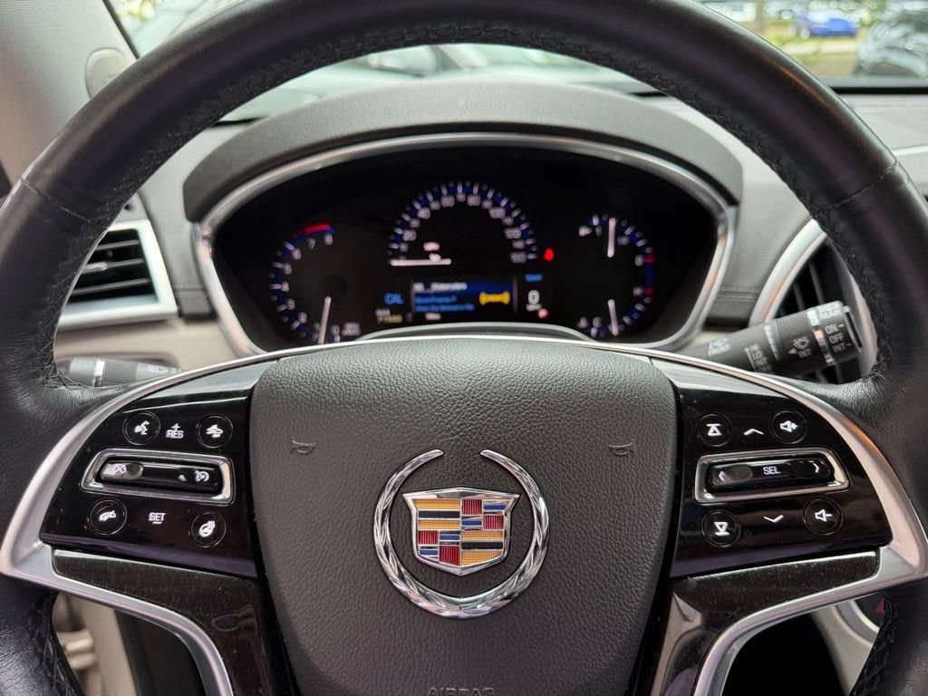 Used 2013 Cadillac SRX Luxury w/ Driver Awareness Package FWD image 17