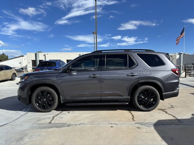 New 2025 Honda Pilot Black Edition image 5