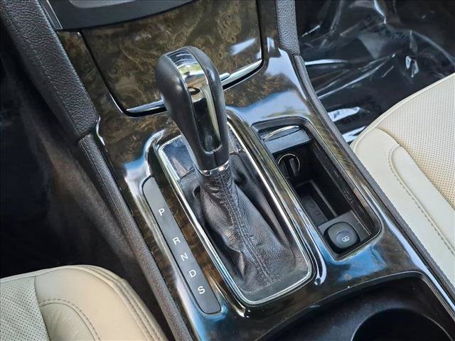 Used 2014 Lincoln MKS w/ Equipment Group 101A FWD image 12