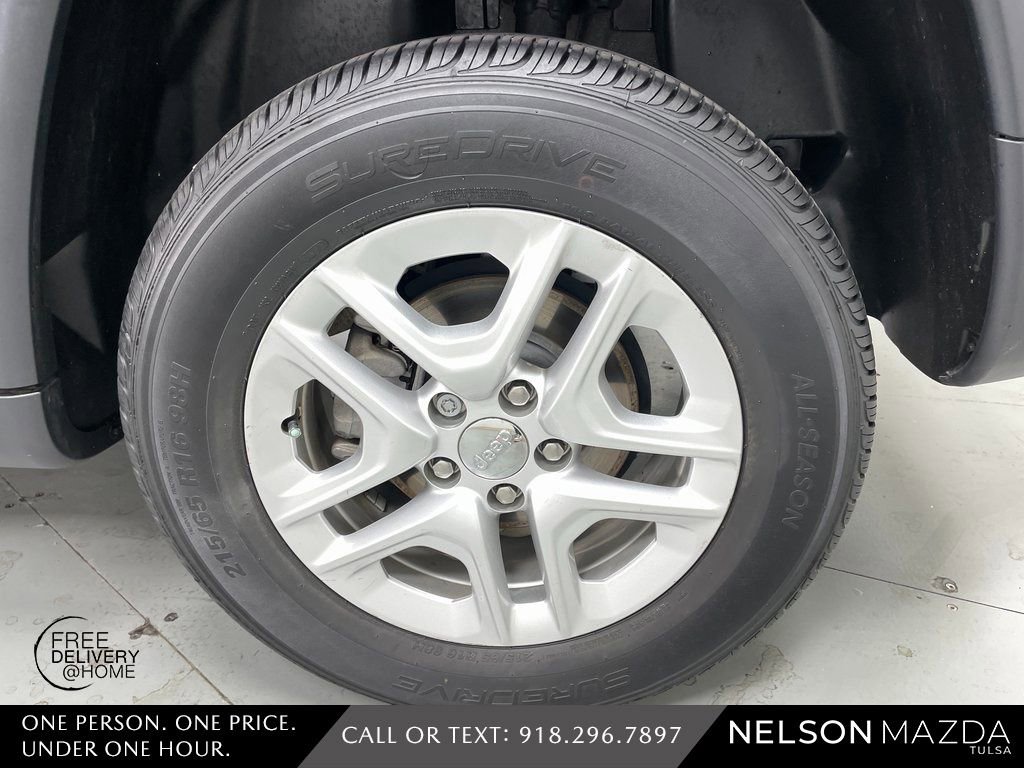 Used 2019 Jeep Compass Sport image 11