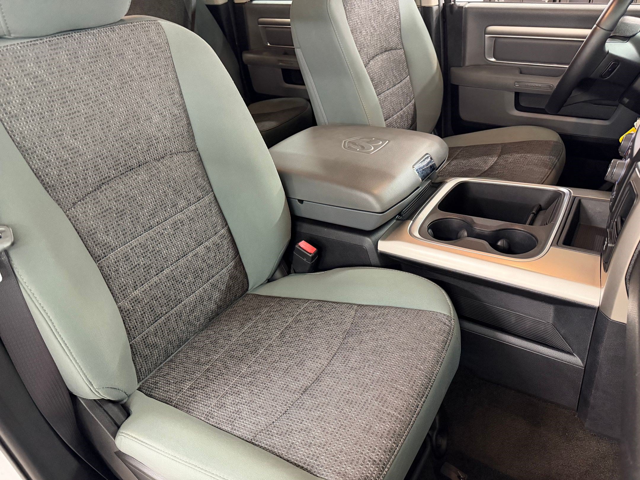 Used 2016 RAM 1500 Big Horn RWD image 42
