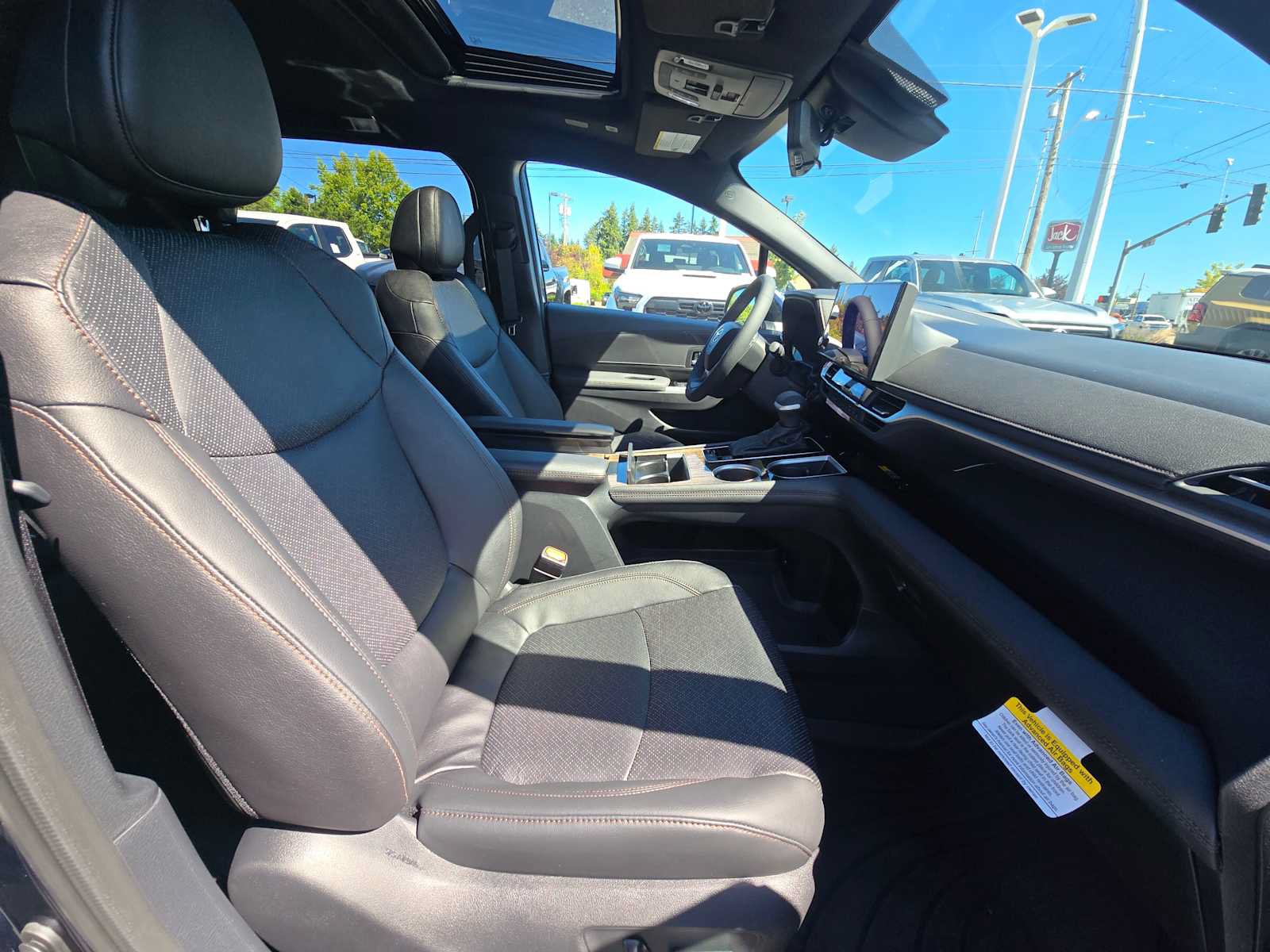 New 2026 Toyota Sienna Platinum AWD/4WD image 11
