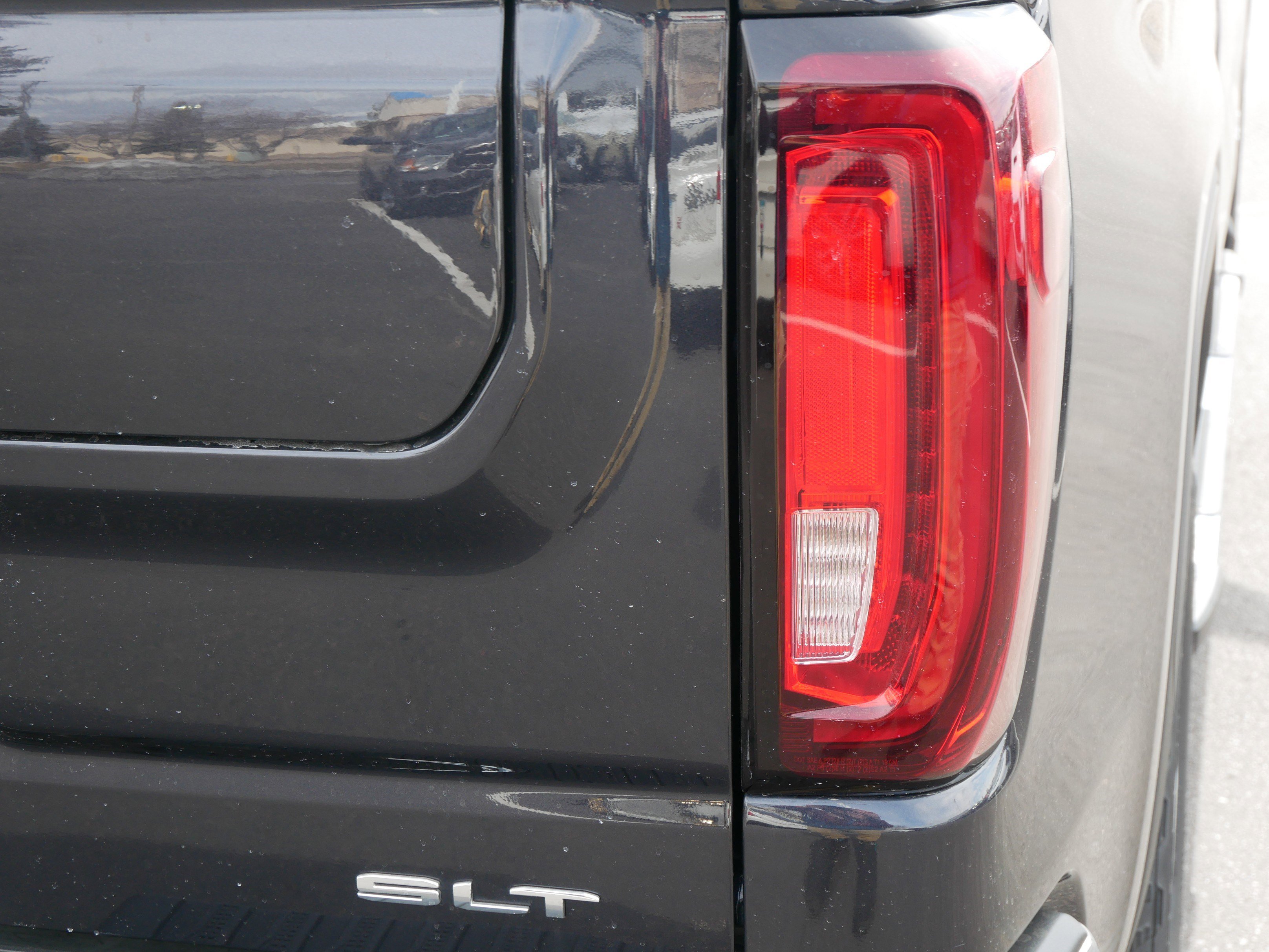 Used 2022 GMC Sierra 1500 SLT w/ SLT Premium Plus Package AWD/4WD image 17