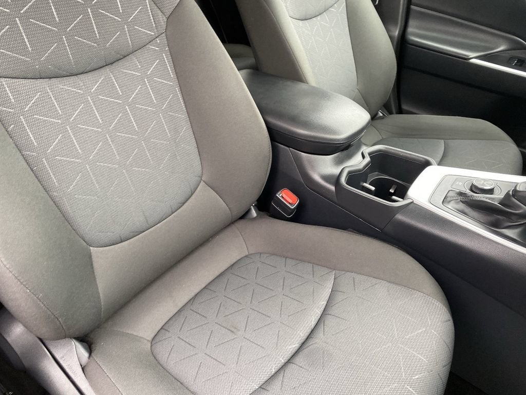 Certified 2025 Toyota RAV4 XLE AWD/4WD image 15