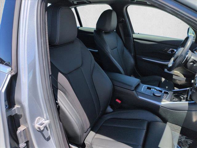 Used 2024 BMW 330i Sedan w/ Convenience Package RWD image 22