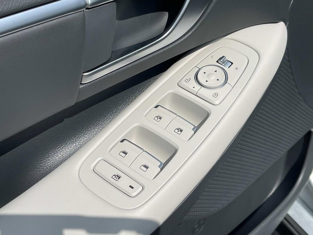 New 2025 Hyundai Sonata SEL image 18