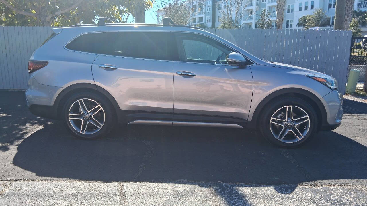 Used 2019 Hyundai Santa Fe XL image 2