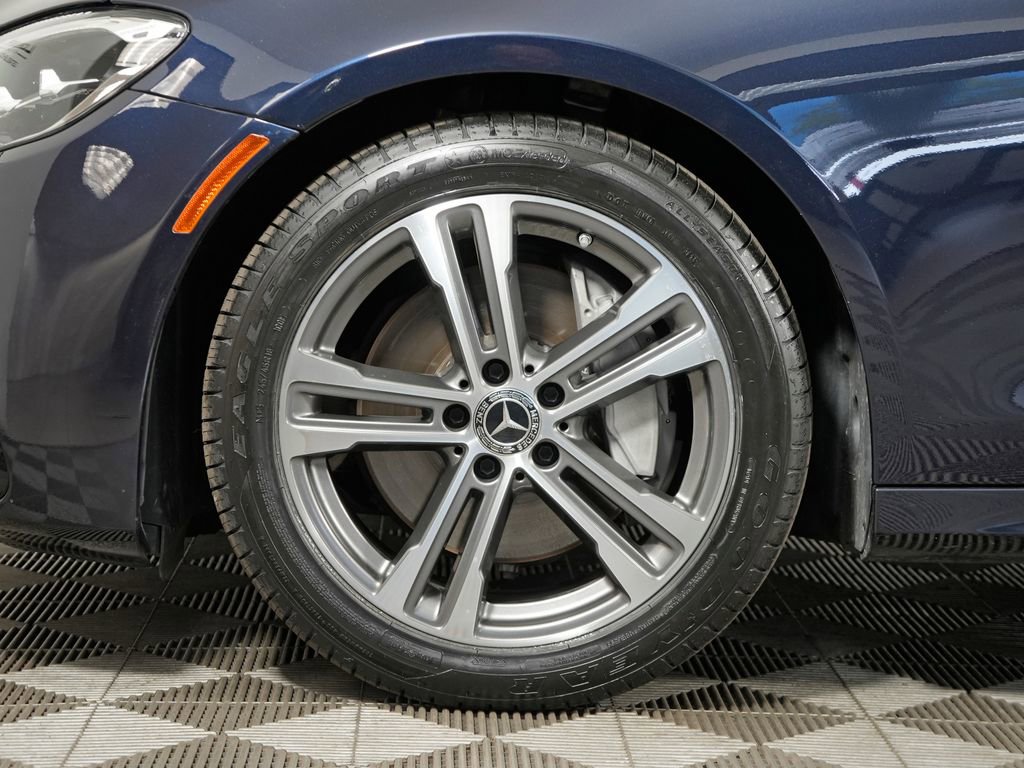 Certified 2022 Mercedes-Benz E 350 4MATIC Sedan image 9