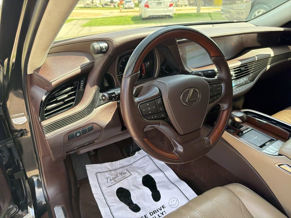 Used 2020 Lexus LS 500 w/ Interior Upgrade Package image 11