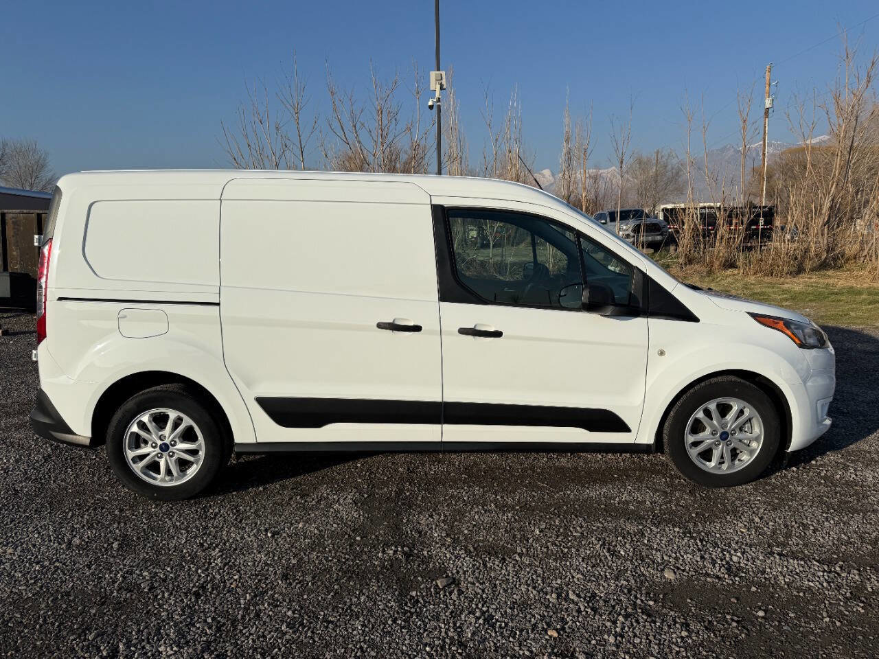 Used 2021 Ford Transit Connect XLT image 2