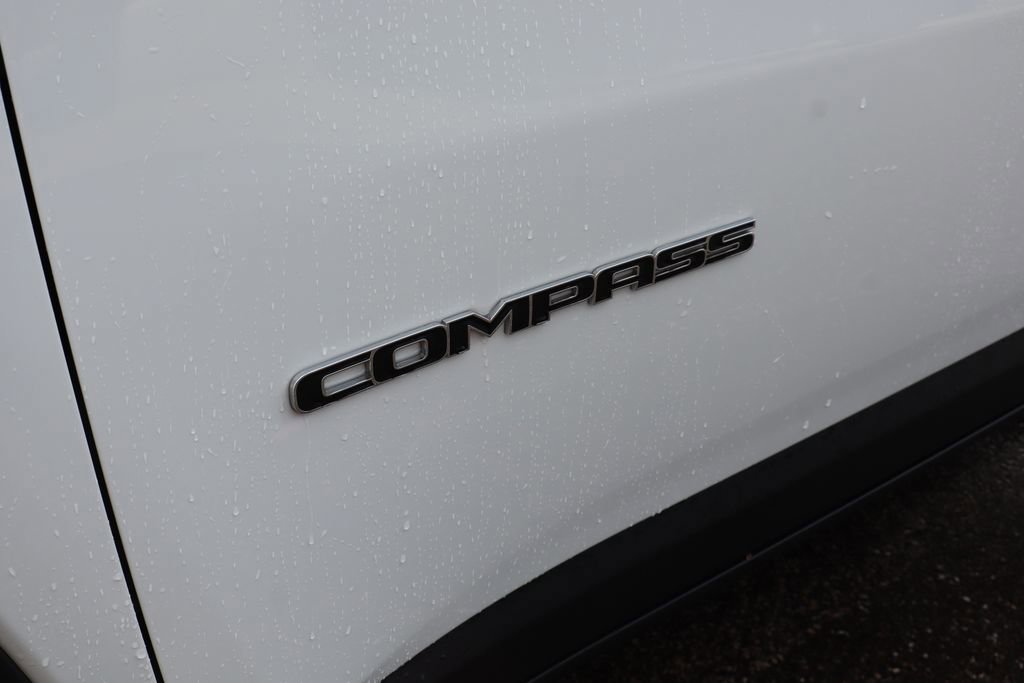 Used 2024 Jeep Compass Limited image 8