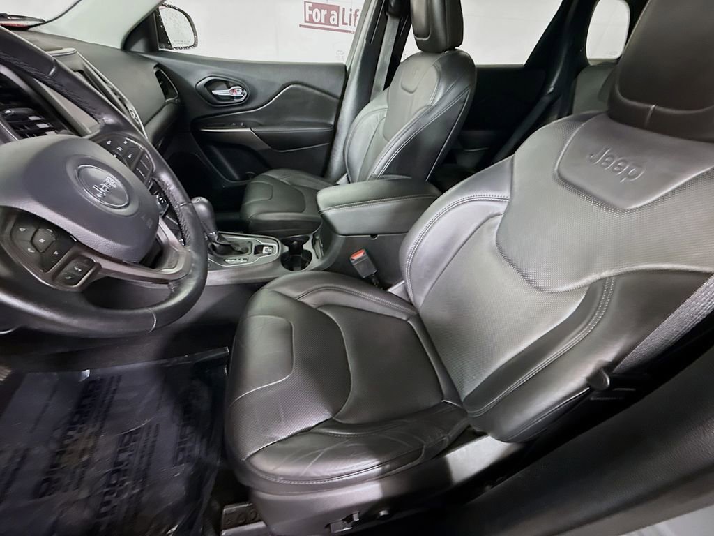 Used 2021 Jeep Cherokee Latitude Lux image 25