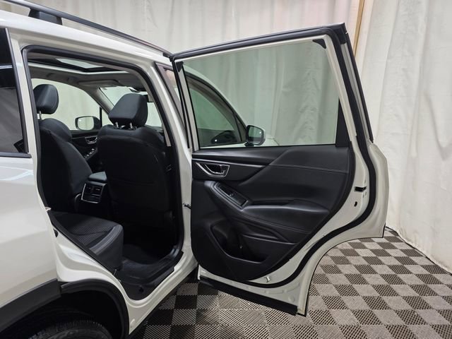Used 2019 Subaru Forester Premium w/ All-Weather Package image 32