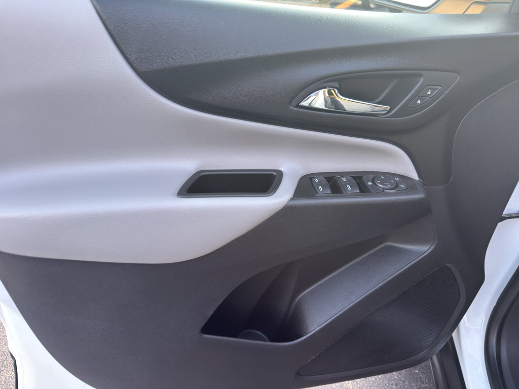 Certified 2020 Chevrolet Equinox LS w/ LS Convenience Package FWD image 12
