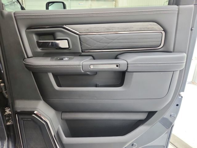 New 2025 RAM 2500 Limited AWD/4WD image 43