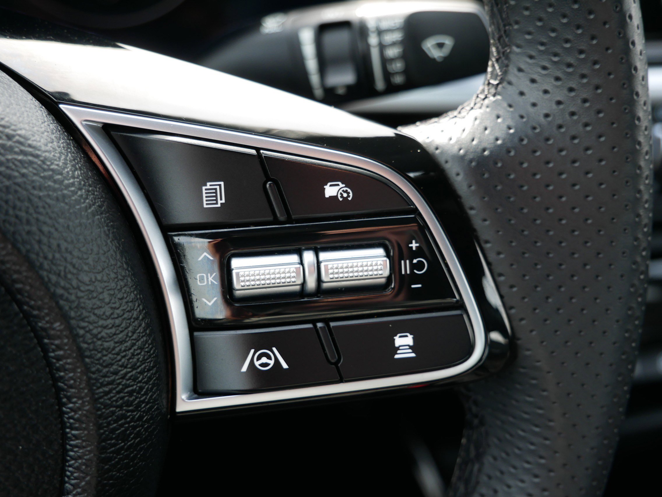 Used 2024 Kia Forte GT-Line image 28