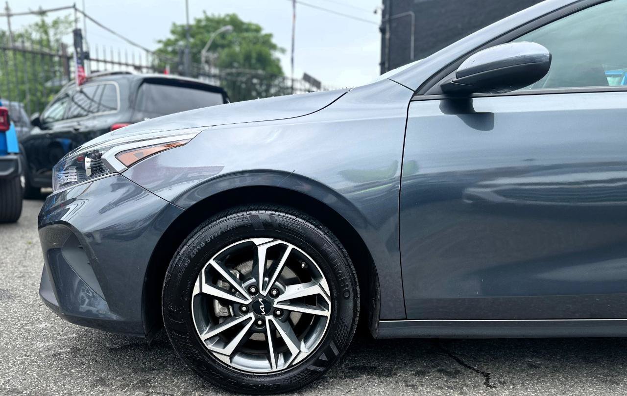 Used 2024 Kia Forte LXS FWD image 7