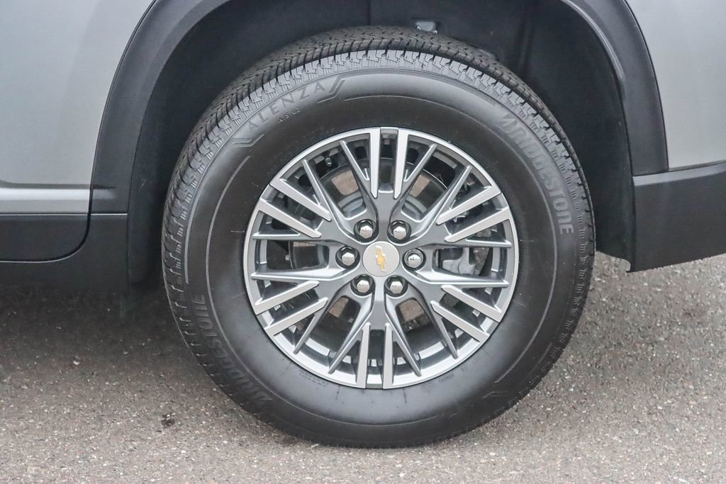 Used 2026 Chevrolet Traverse LT w/ Driver Confidence Package image 10