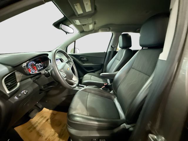 Used 2022 Chevrolet Trax LT w/ LT Convenience Package image 20
